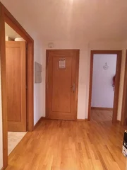 Se alquila piso en piñeiros