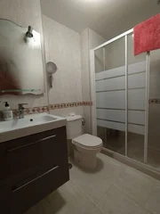 Se alquila piso en piñeiros