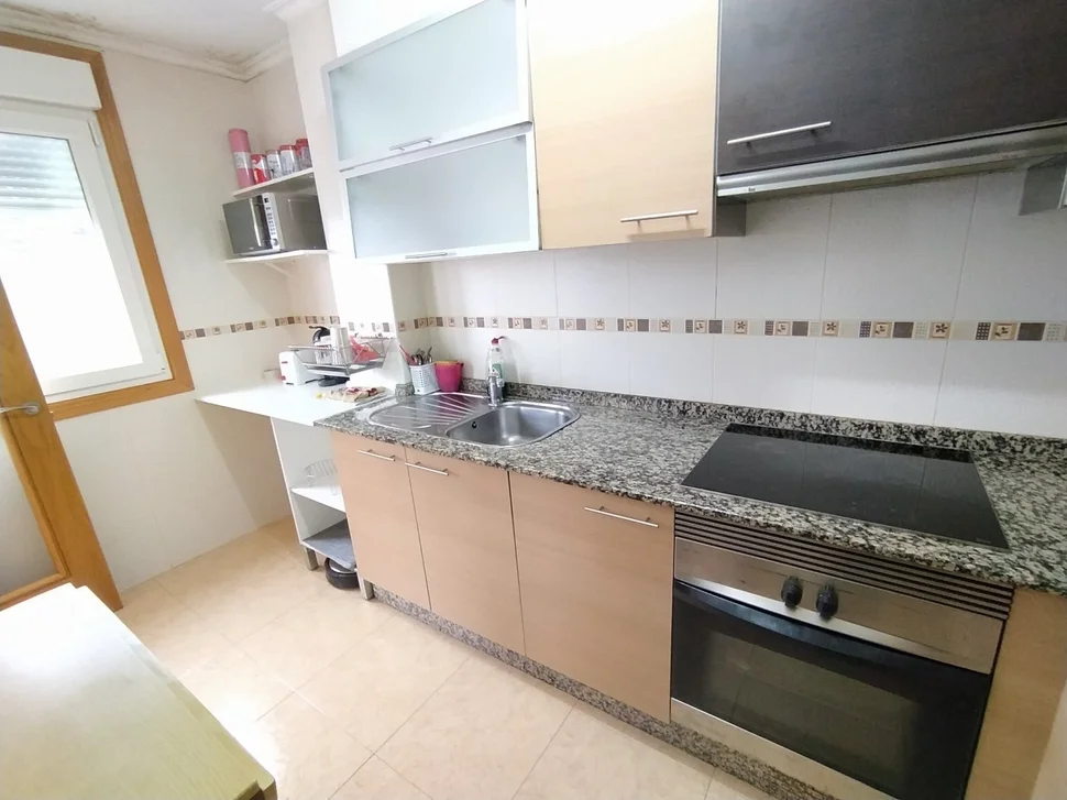 Se alquila piso en piñeiros