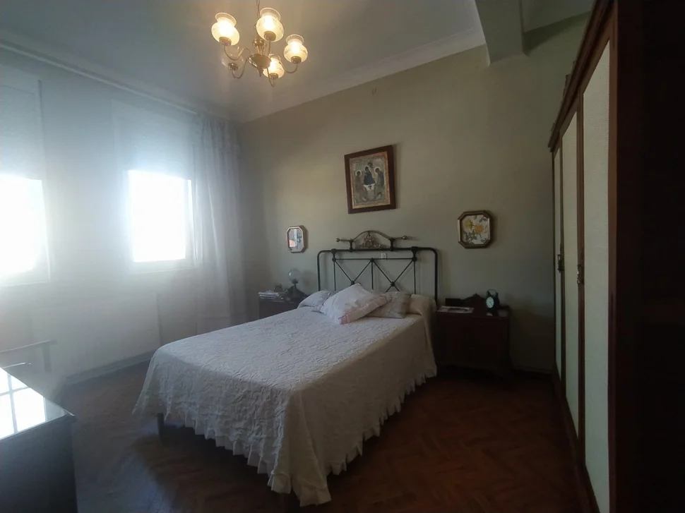 Se vende o alquila piso con jardín en mugardos