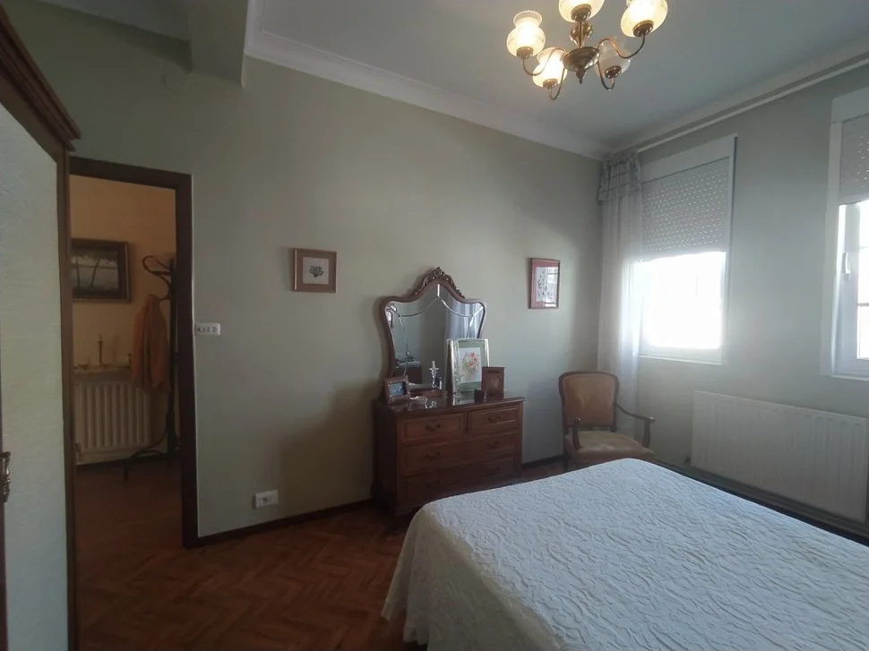 Se vende o alquila piso con jardín en mugardos