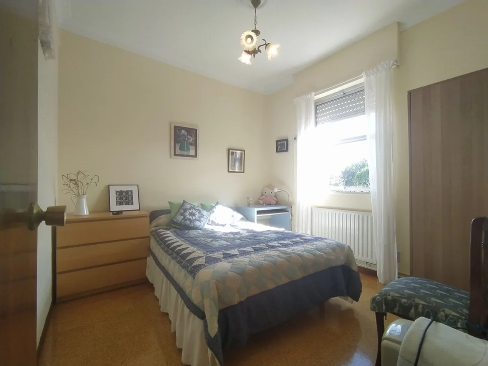 Se vende o alquila piso con jardín en mugardos