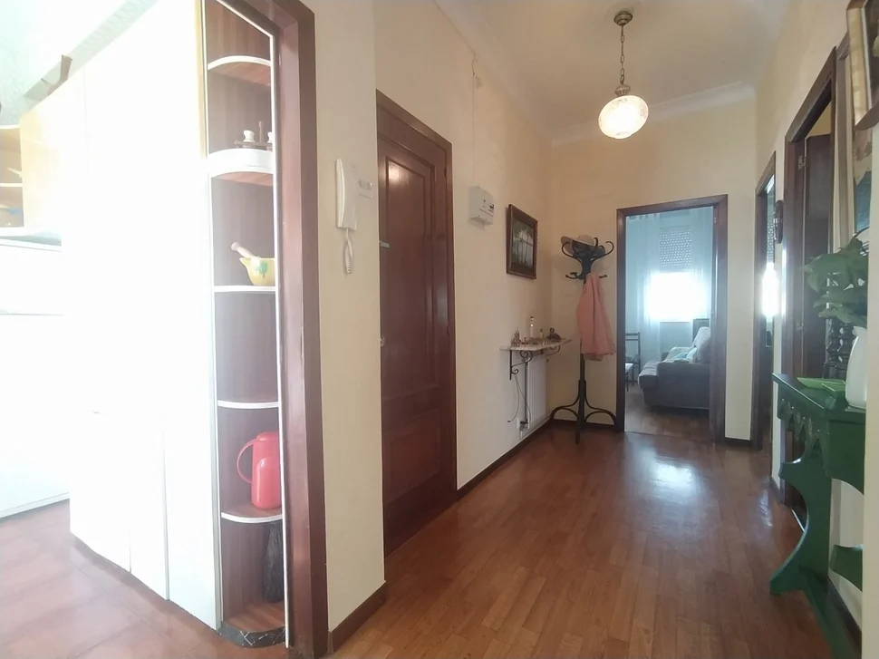 Se vende o alquila piso con jardín en mugardos