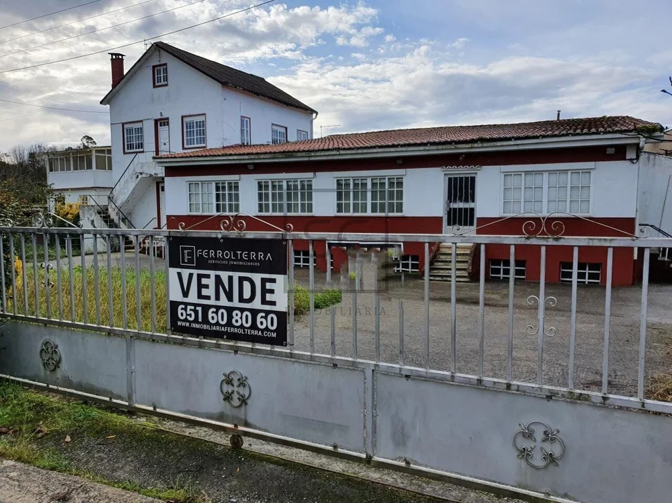 Casa en Venta A 300M de la Playa de Seselle, Ares