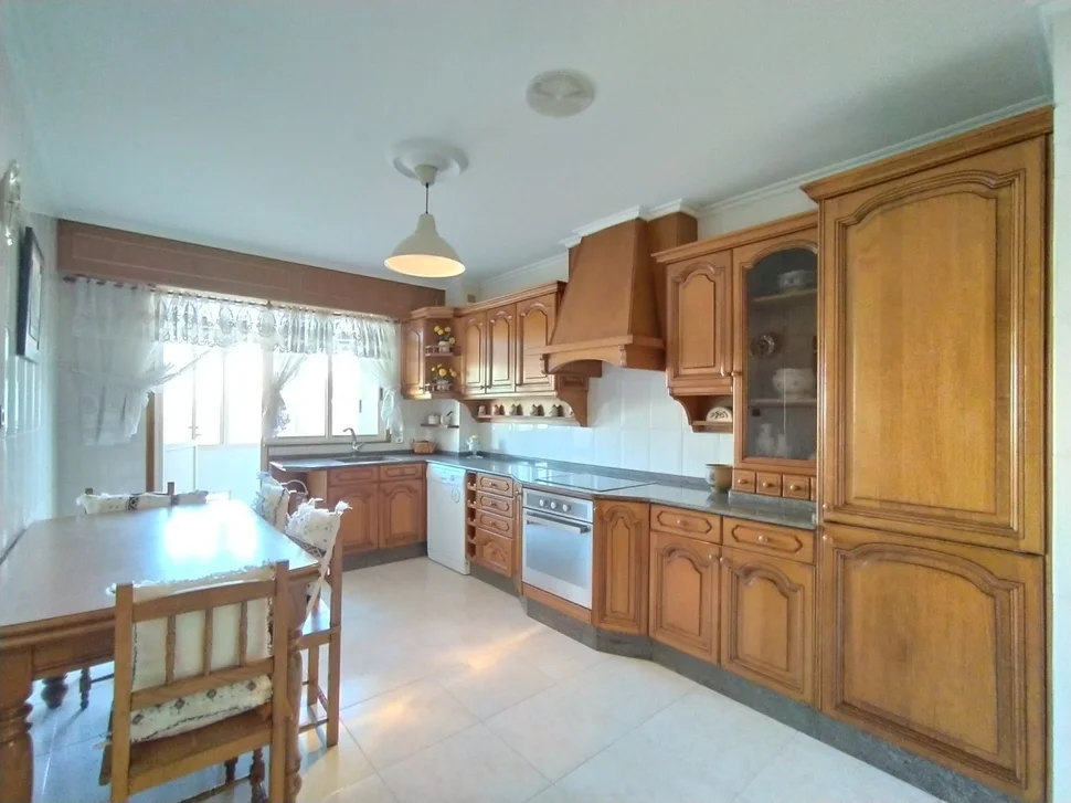 Se vende piso con ascensor, trastero y posibilidad de plaza de garaje en alquiler