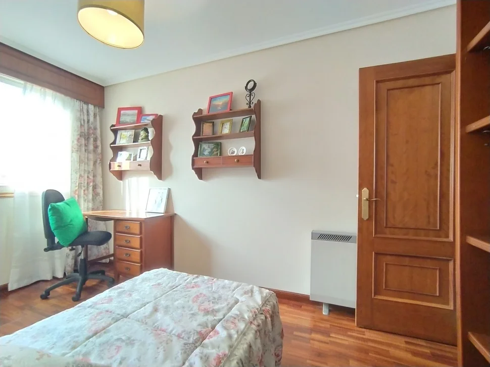 Se vende piso con ascensor, trastero y posibilidad de plaza de garaje en alquiler