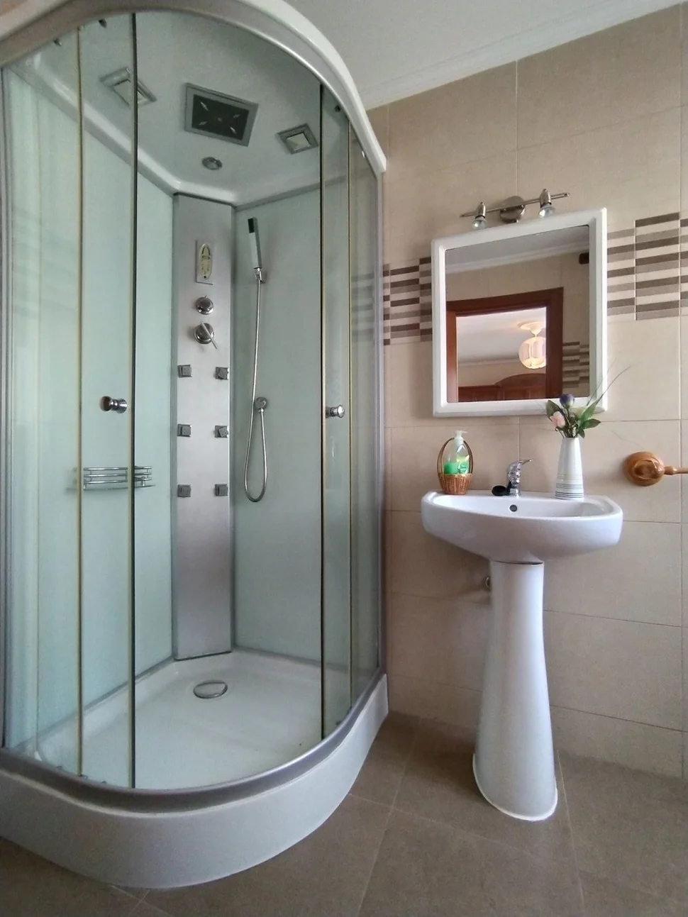 Se vende piso con ascensor, trastero y posibilidad de plaza de garaje en alquiler