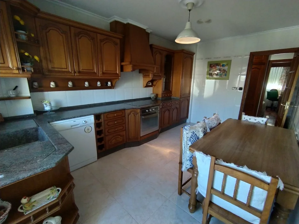 Se vende piso con ascensor, trastero y posibilidad de plaza de garaje en alquiler