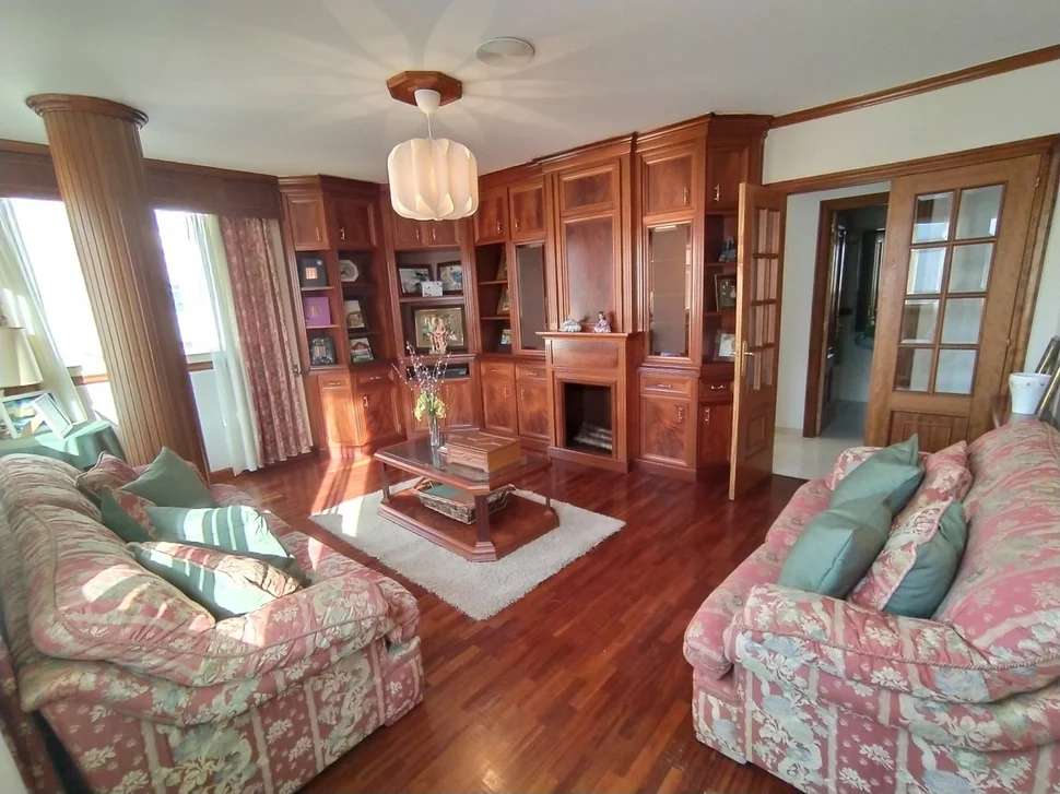 Se vende piso con ascensor, trastero y posibilidad de plaza de garaje en alquiler