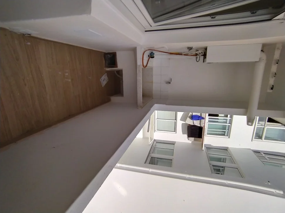 Se alquila 2º piso con dos terrazas en narón