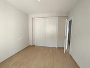 Se alquila 2º piso con dos terrazas en narón