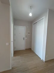 Se alquila 2º piso con dos terrazas en narón