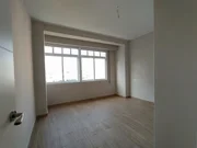 Se alquila 2º piso con dos terrazas en narón