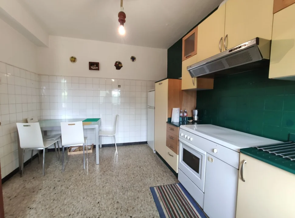 Se alquila bajo en meirás