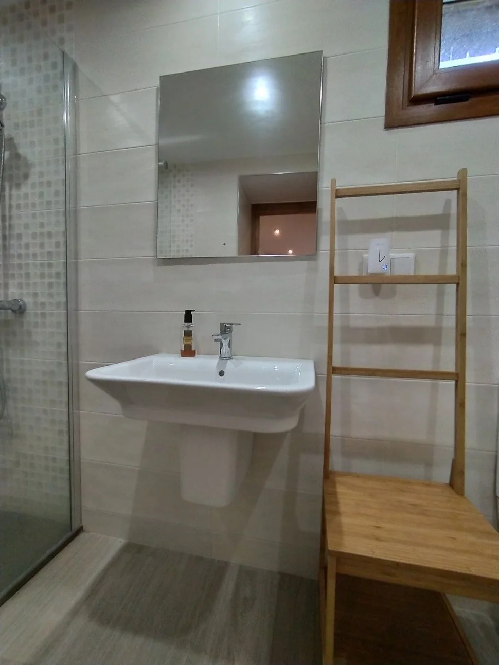 Se alquilan casas con vistas al mar y a la montaña