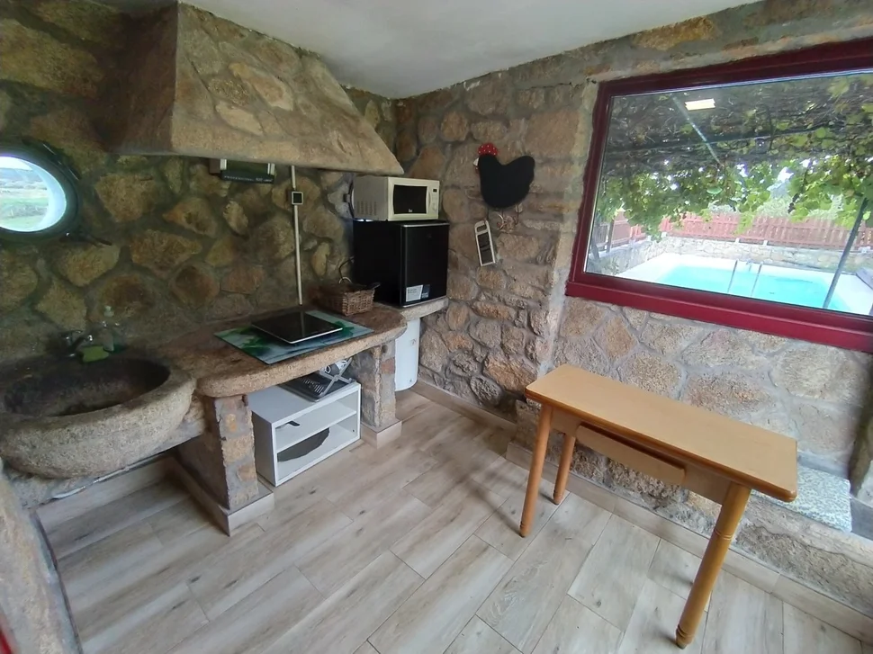 Se alquilan casas con vistas al mar y a la montaña