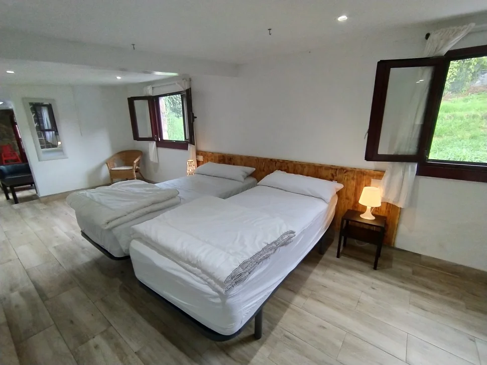 Se alquilan casas con vistas al mar y a la montaña