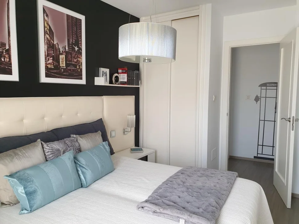 Piso de excelentes calidades, amueblado, con ascensor, trastero, garaje y parque infantil privado