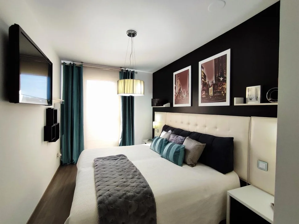 Piso de excelentes calidades, amueblado, con ascensor, trastero, garaje y parque infantil privado