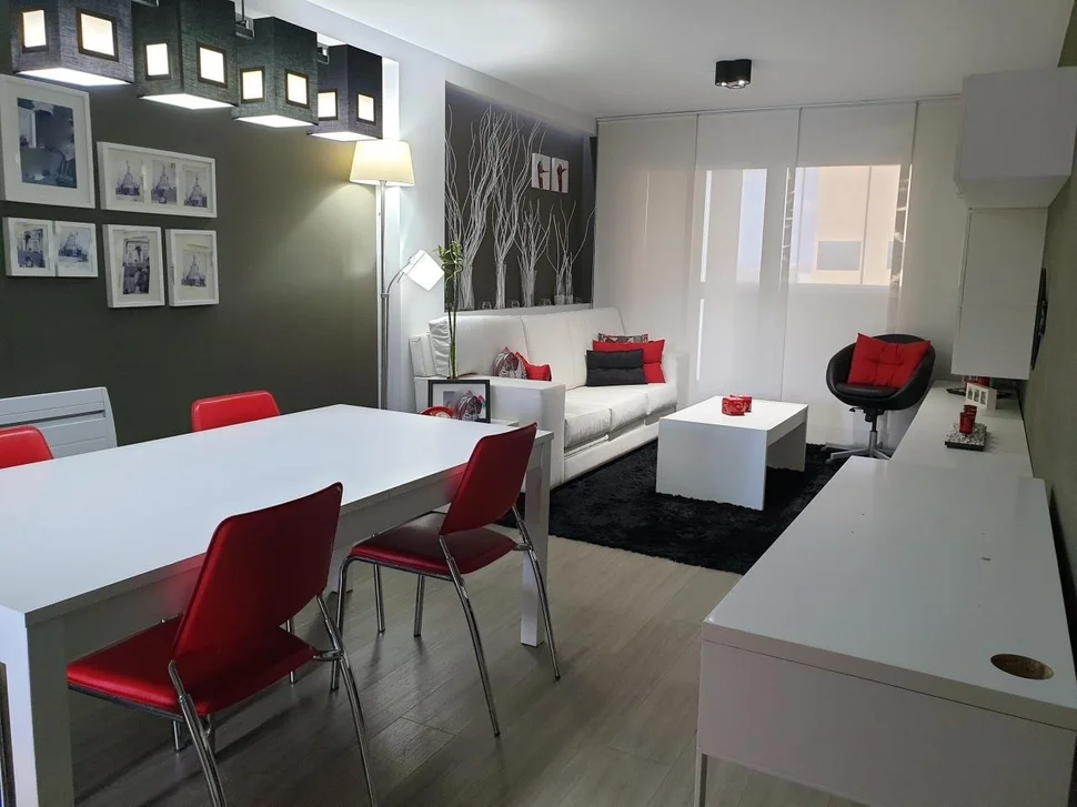 Piso de excelentes calidades, amueblado, con ascensor, trastero, garaje y parque infantil privado