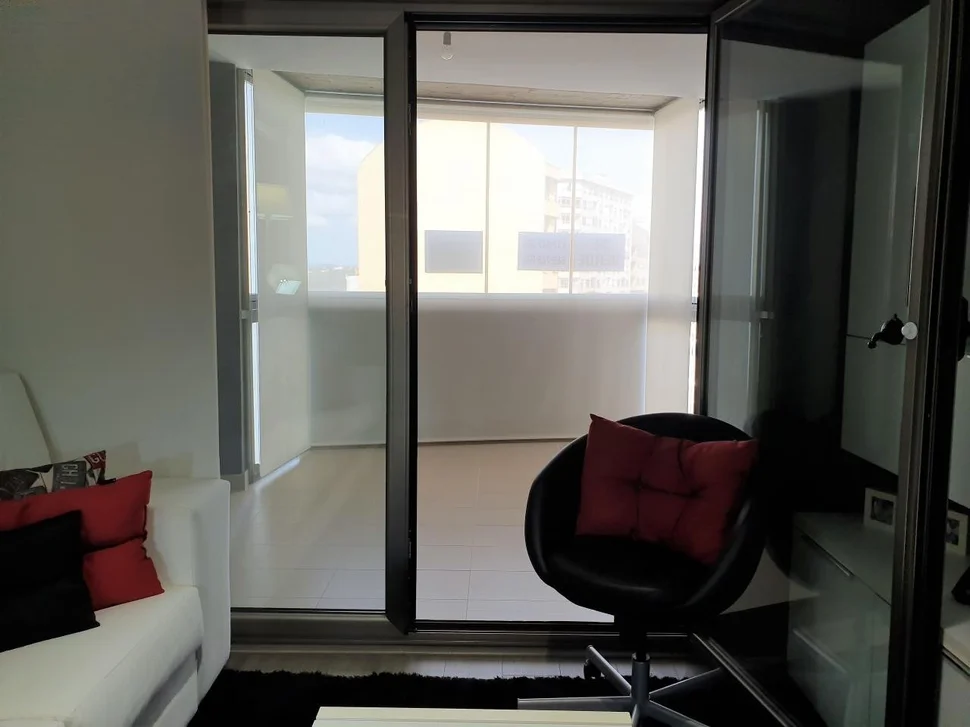 Piso de excelentes calidades, amueblado, con ascensor, trastero, garaje y parque infantil privado