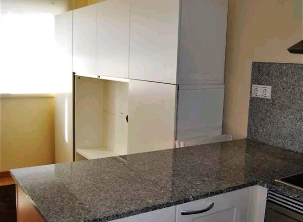 Se alquila apartamento amueblado y con ascensor en ferrol centro