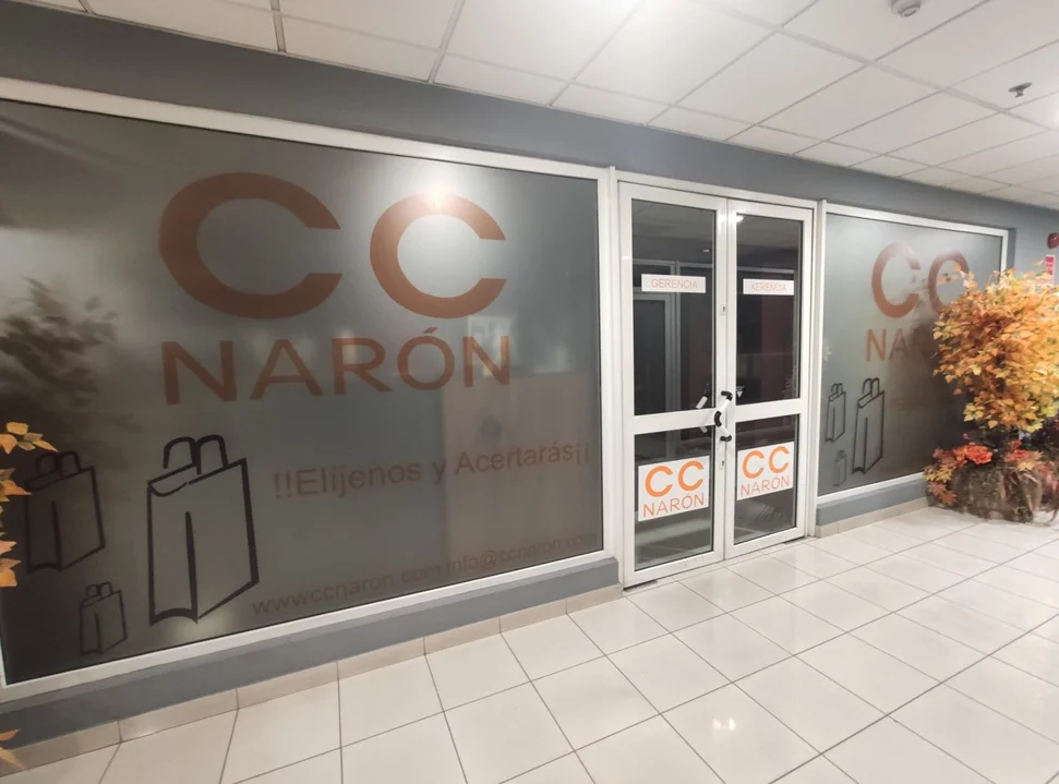 Local Comercia Len el Centro Comercial en Alto del Castaño, Narón