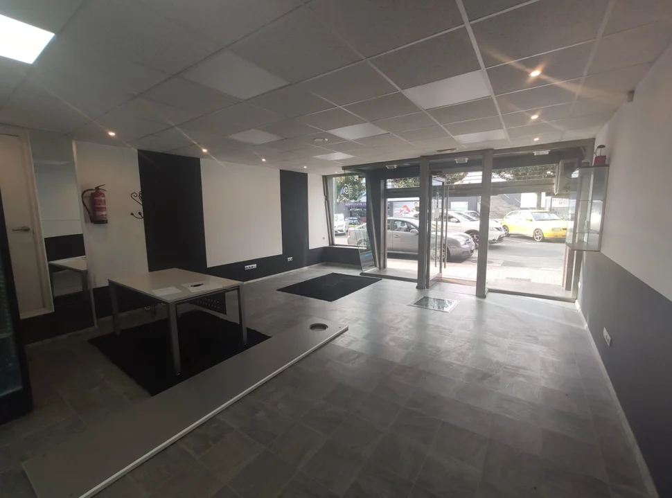 Local comercial en primera línea de odeón