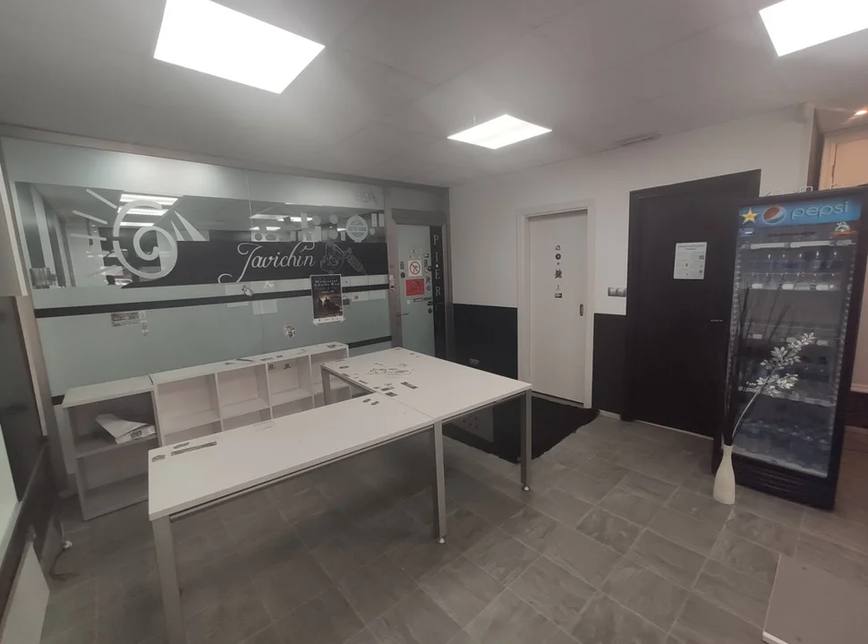 Local comercial en primera línea de odeón