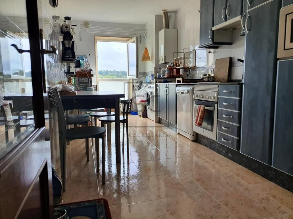 Duplex en mugardos con ascensor, garaje y trastero en obaño, mugardos