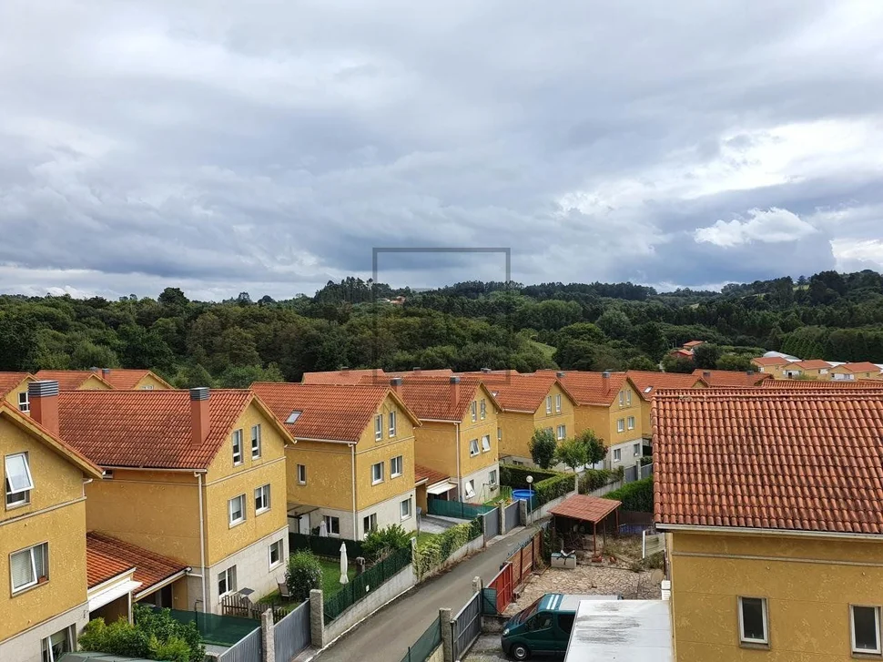 Duplex en mugardos con ascensor, garaje y trastero en obaño, mugardos