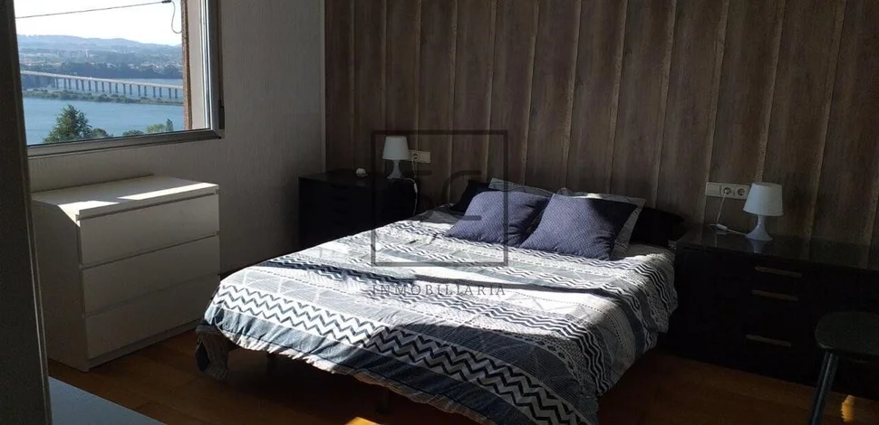 Chalet en venta con vistas a la ría, neda