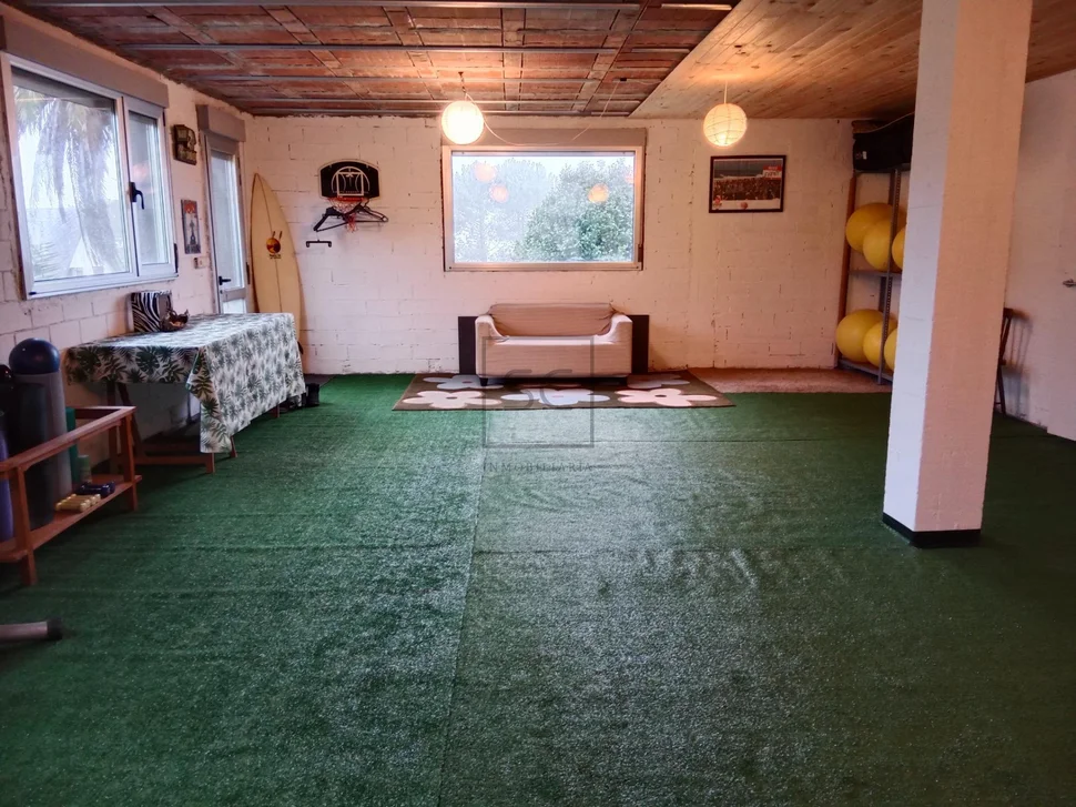 Chalet en venta con vistas a la ría, neda