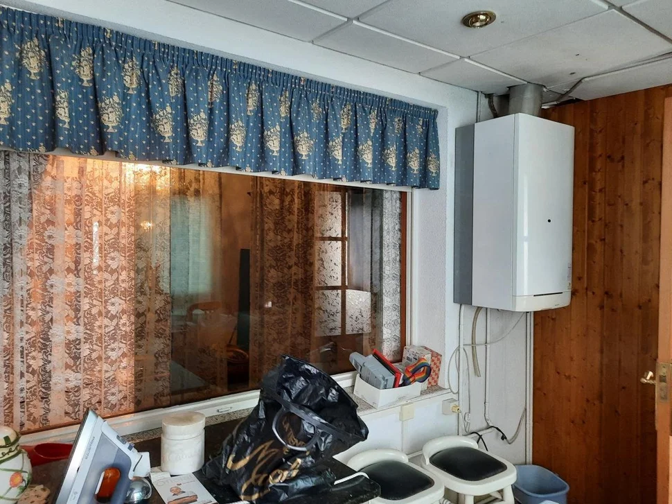 Piso atico amueblado con terraza cubierta en plaza ultamar, ferrol