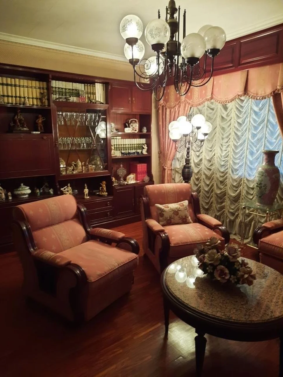 Piso atico amueblado con terraza cubierta en plaza ultamar, ferrol