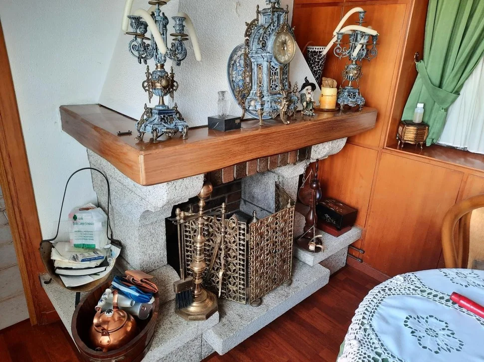 Piso atico amueblado con terraza cubierta en plaza ultamar, ferrol