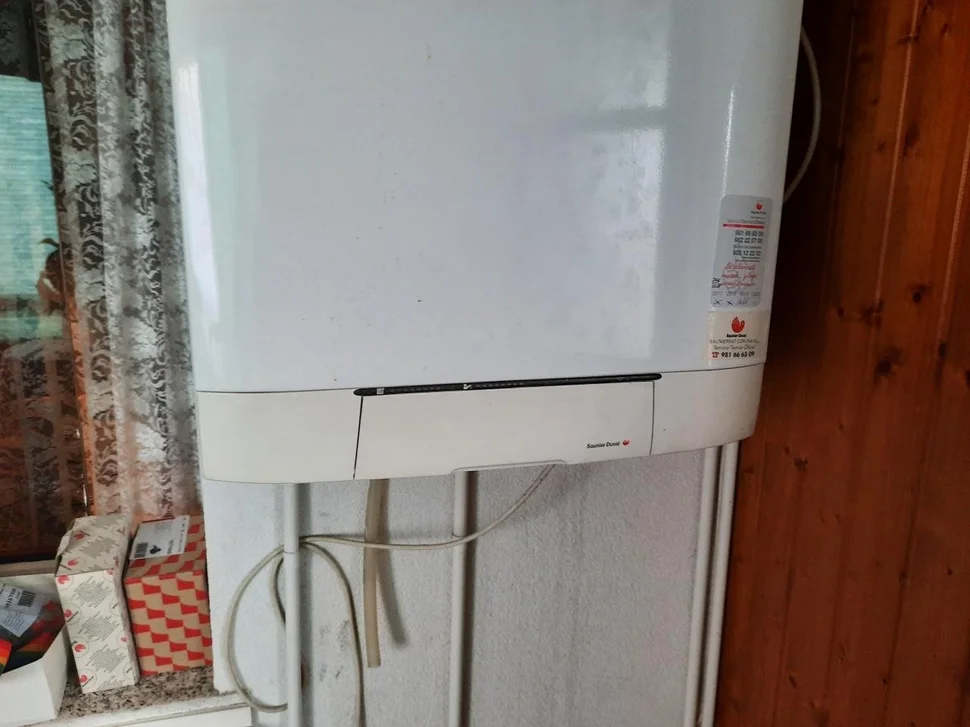 Piso atico amueblado con terraza cubierta en plaza ultamar, ferrol