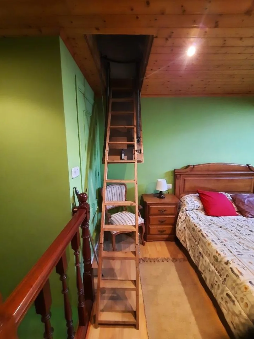 Piso amplio con garaje en piñeiros, narón