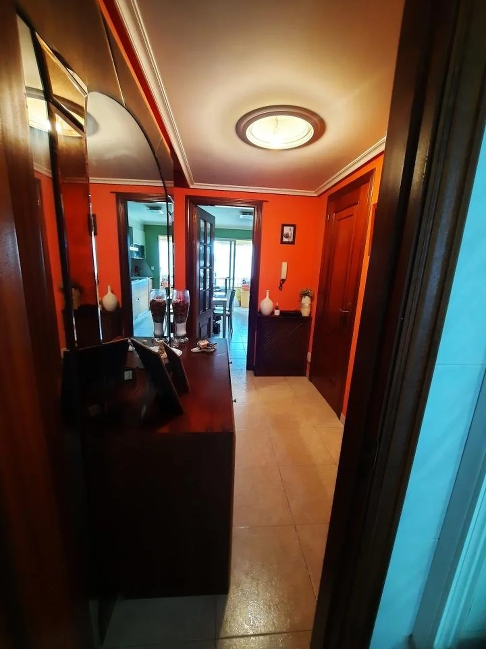 Piso amplio con garaje en piñeiros, narón