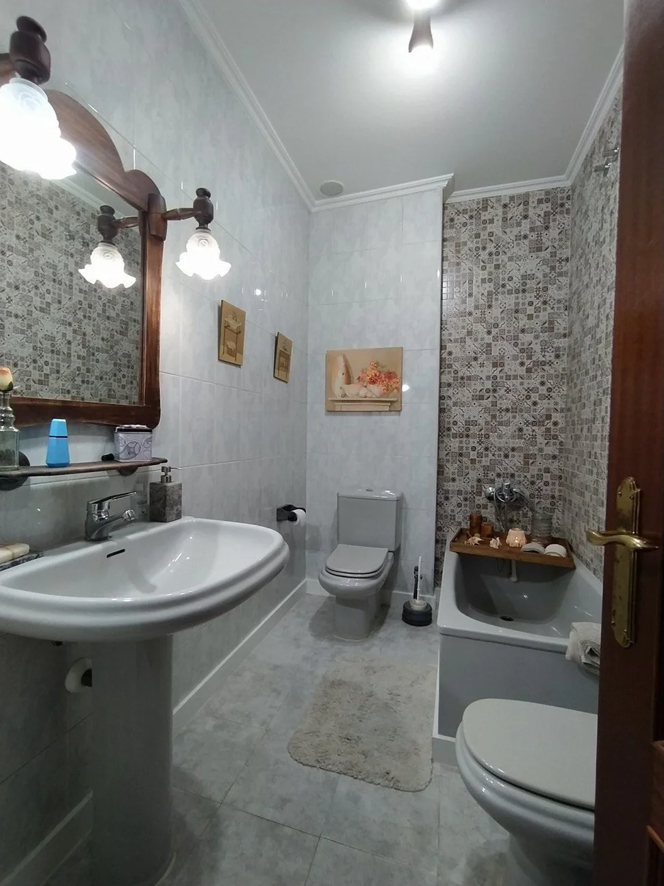 Se vende dúplex semiamueblado con encanto en porta nova, ferrol