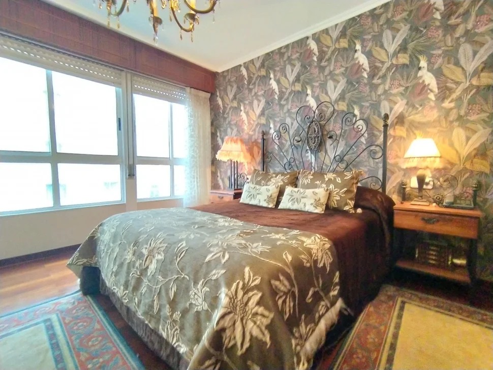 Se vende dúplex semiamueblado con encanto en porta nova, ferrol