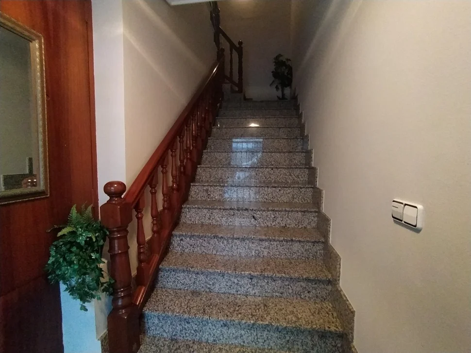 Se vende dúplex semiamueblado con encanto en porta nova, ferrol