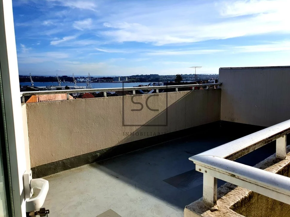 Piso con terraza en el centro, ferrol
