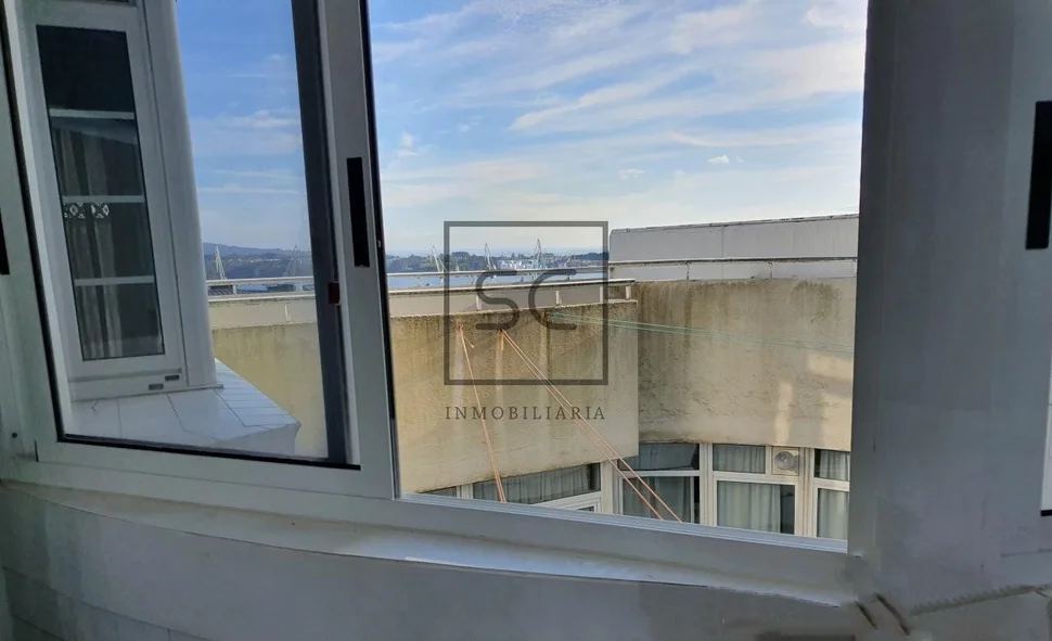 Piso con terraza en el centro, ferrol