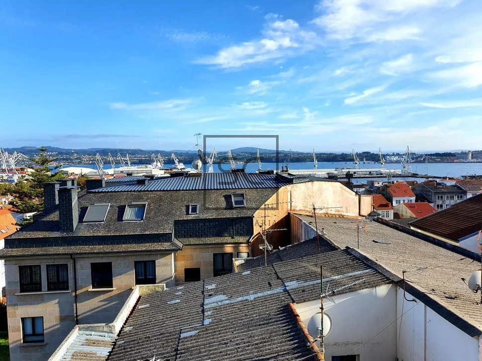Piso con terraza en el centro, ferrol