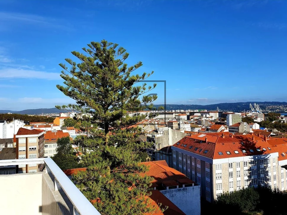 Piso con terraza en el centro, ferrol