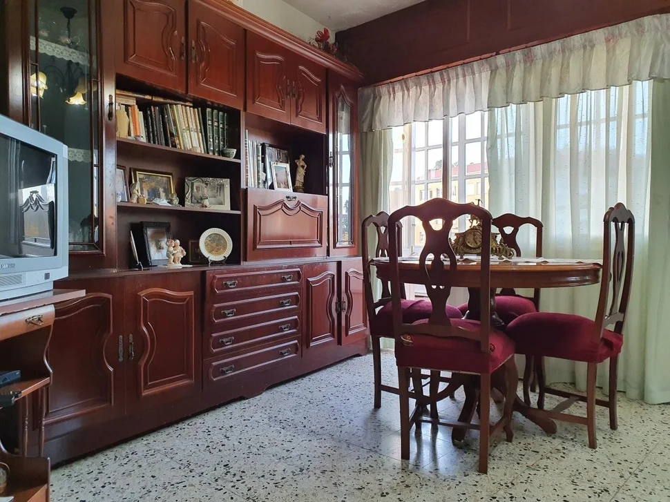 Piso con galerías en o feal-narón