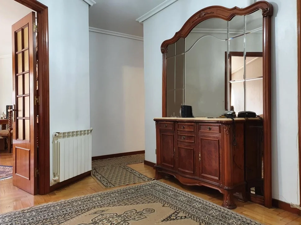 Piso luminoso en perlio-fene