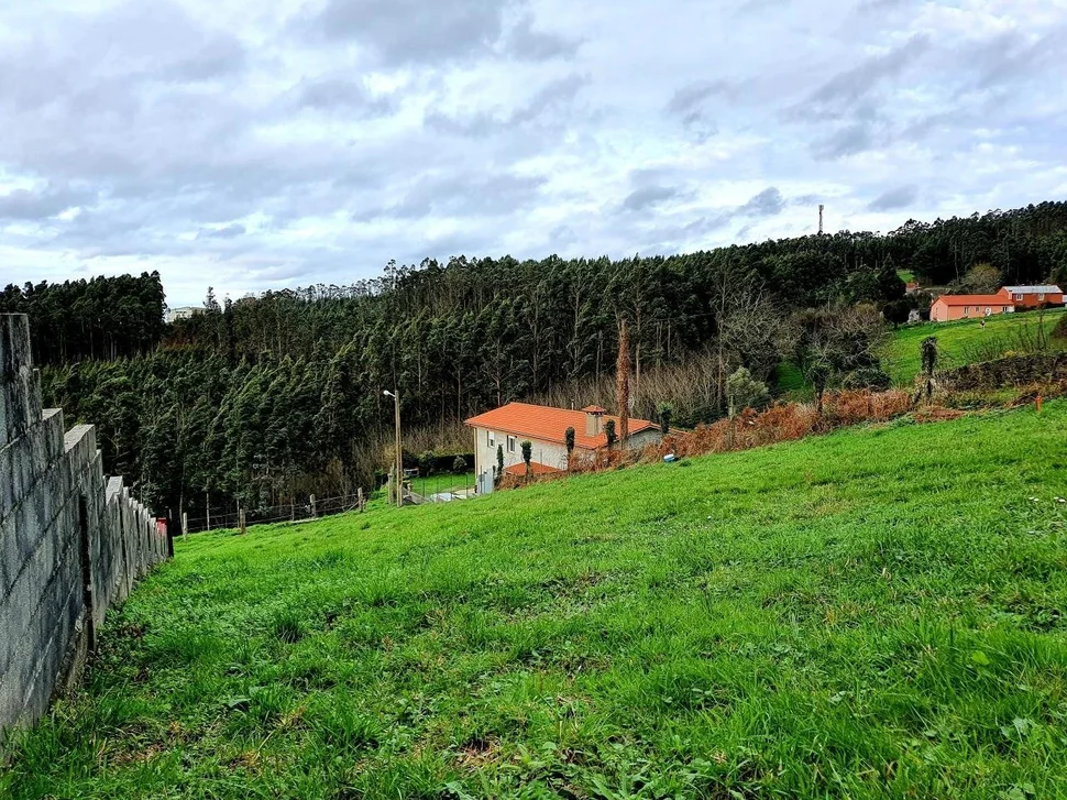 Solar edificable con vistas al faro en valdoviño