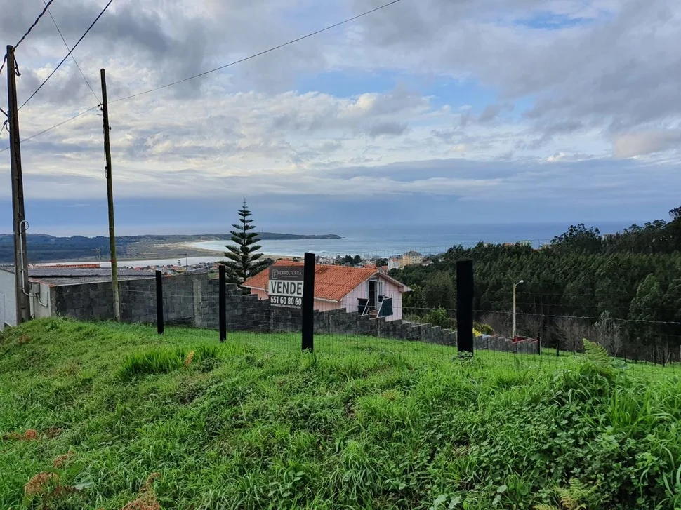 Solar edificable con vistas al faro en valdoviño